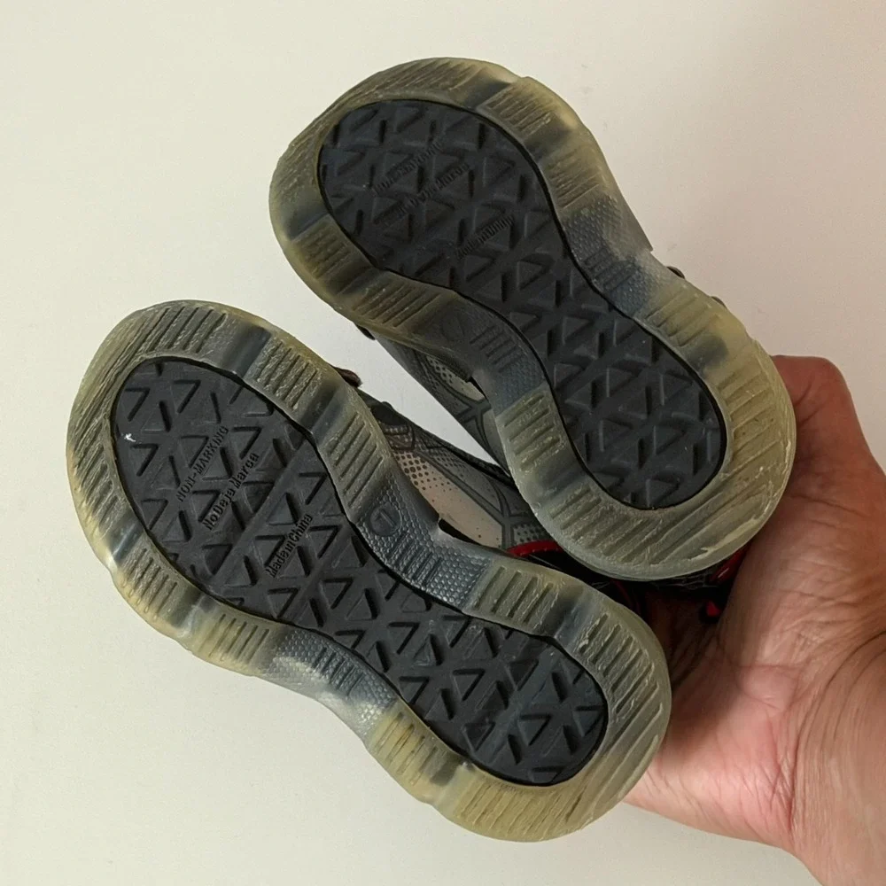 Spider-Man Toddler Boys‎ Athletic Light-up Sneaker Size US 7- EU(23.5)